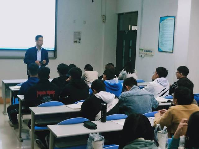 班会现场 赵峰摄影 班会现场 赵峰摄影