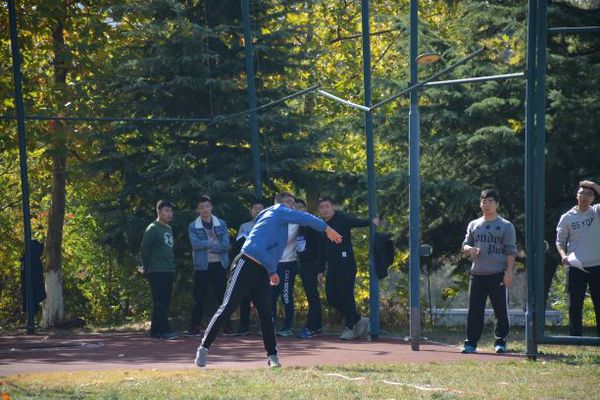 男子铁饼  魏薇摄影