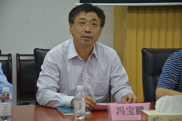 原学院党委书记冯宝鹏发言 魏孟吉摄影 原学院党委书记冯宝鹏发言 魏孟吉摄影