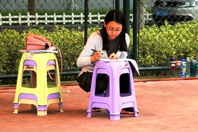 同样忙碌的辅导员 