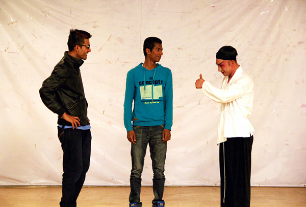 留学生学习茂腔获赞 留学生学习茂腔获赞